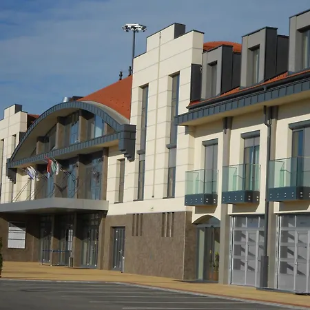 Hotel Gokart 4*
