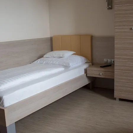 Hotel Gokart 4*