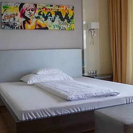 Hotel Gokart 4*